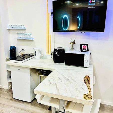 Worldroom Chambre Privee Avec Espace Commun Perpignan Kültér fotó