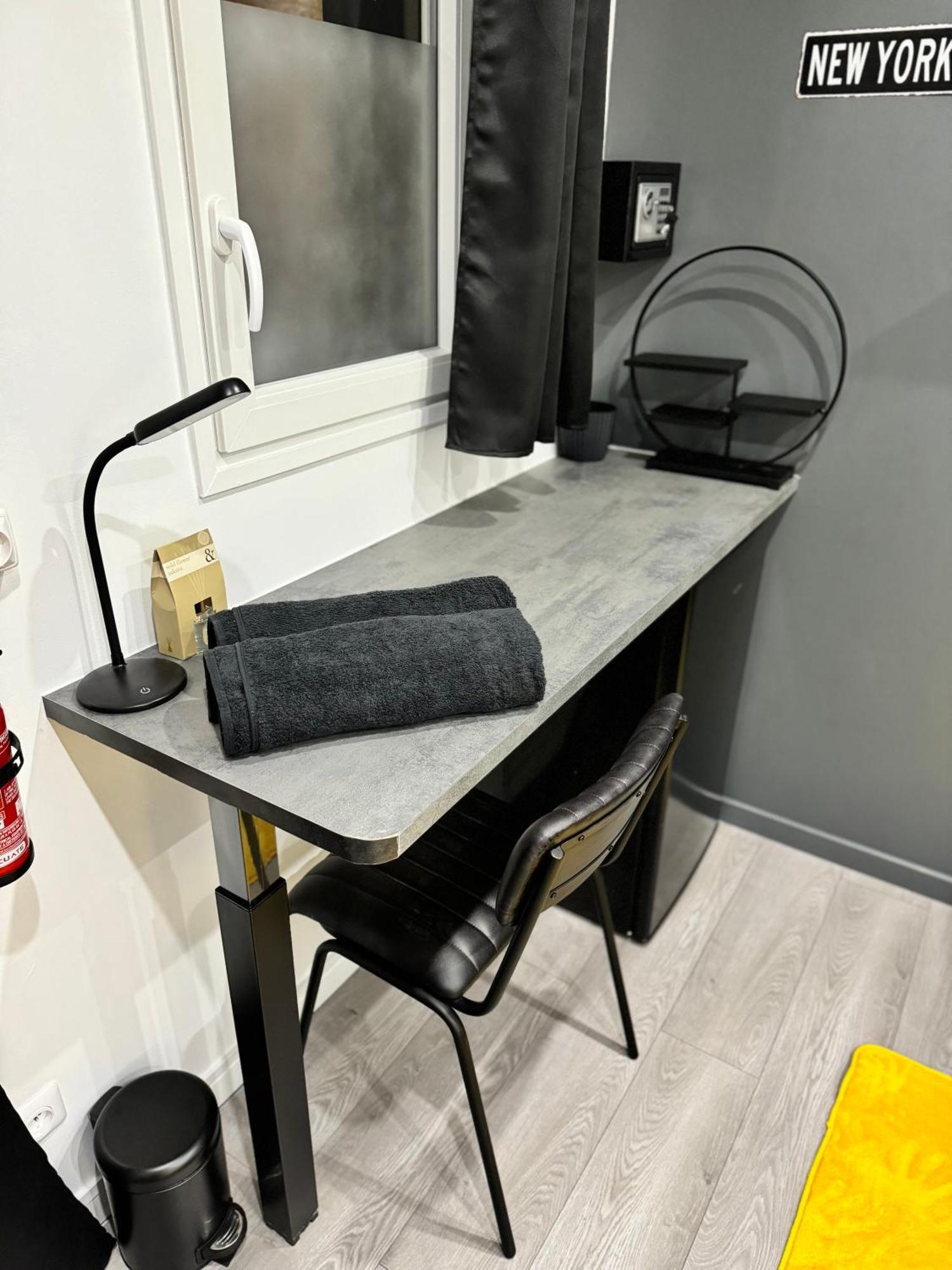 Worldroom Chambre Privee Avec Espace Commun Perpignan Kültér fotó
