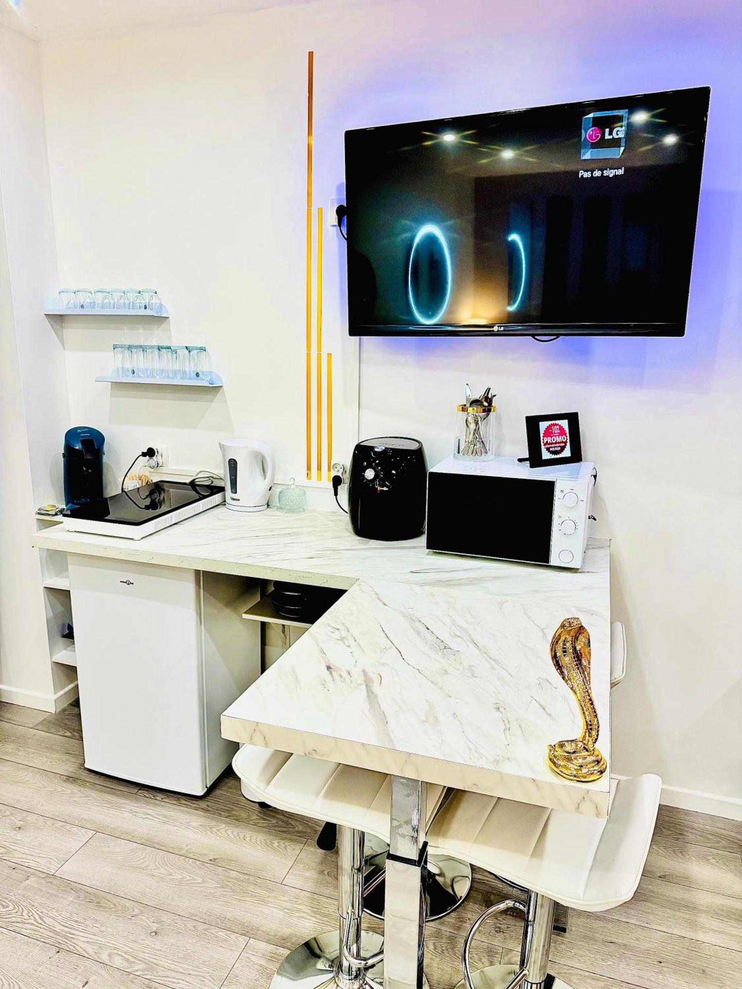 Worldroom Chambre Privee Avec Espace Commun Perpignan Kültér fotó