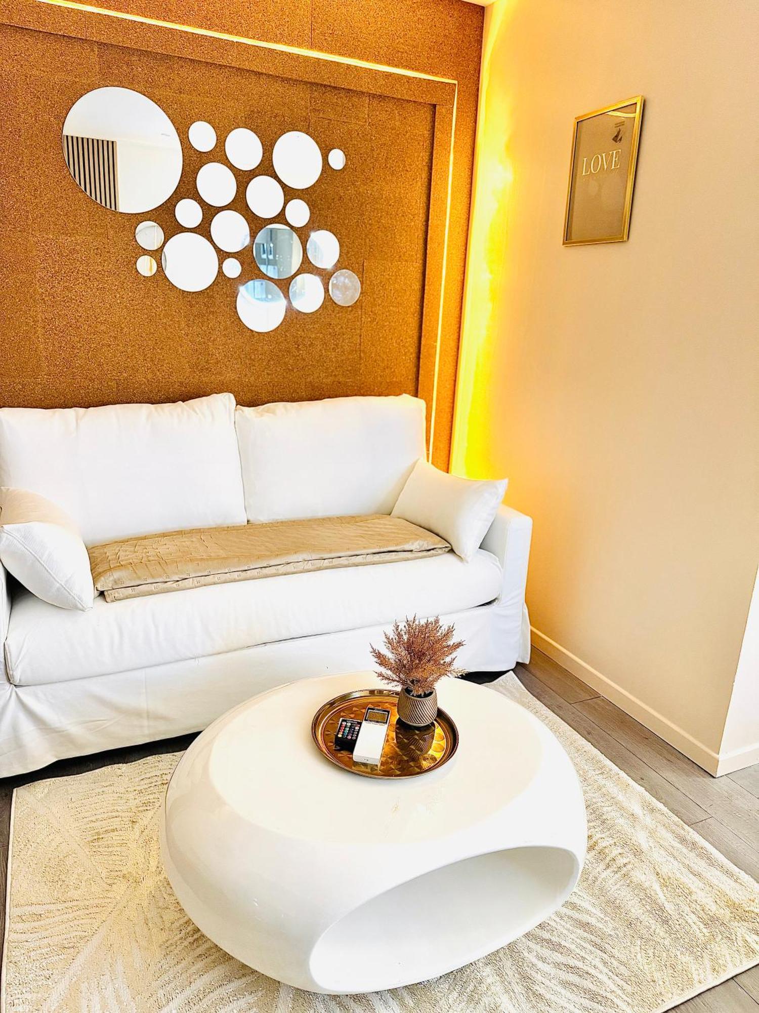 Worldroom Chambre Privee Avec Espace Commun Perpignan Kültér fotó