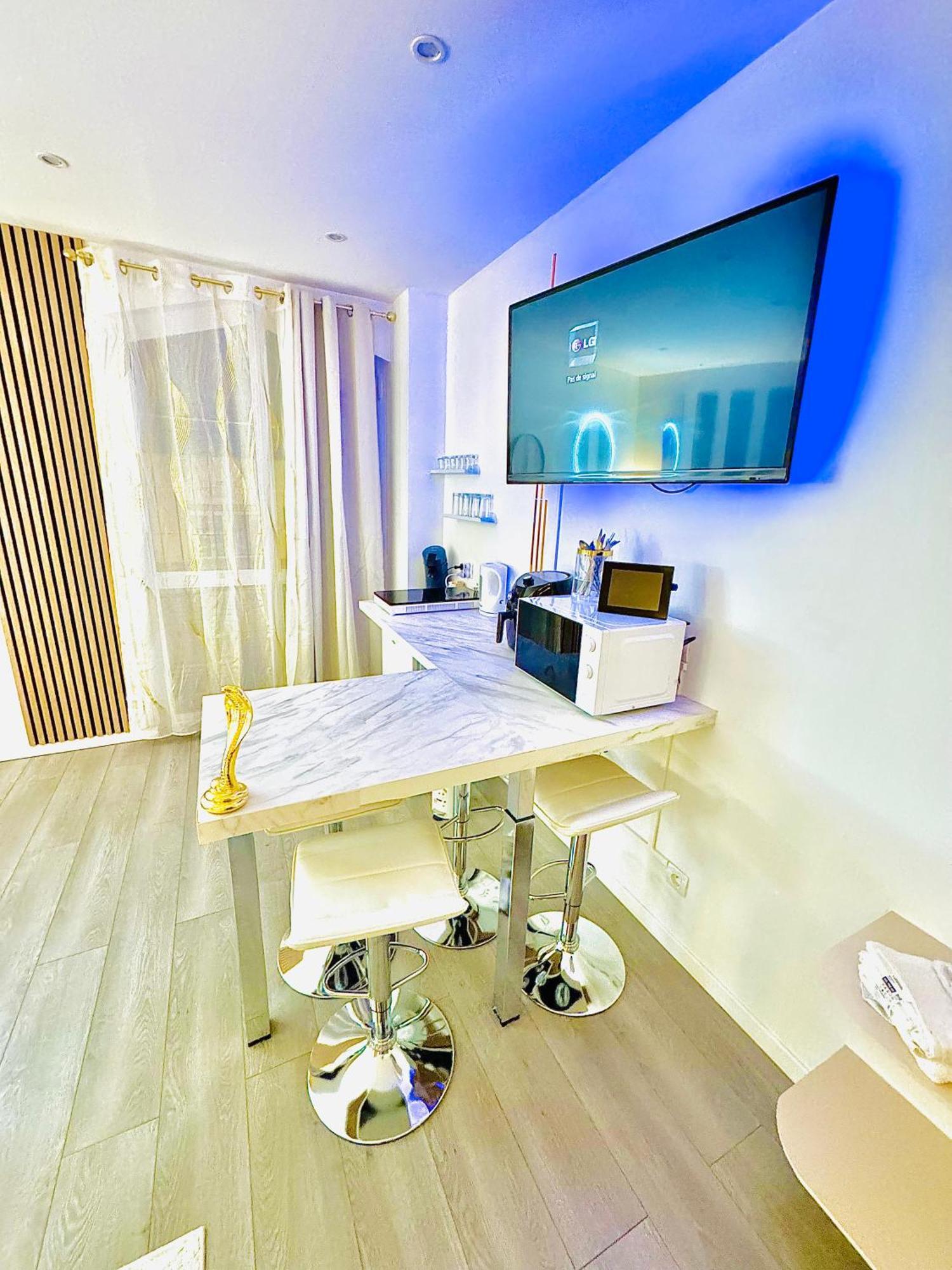 Worldroom Chambre Privee Avec Espace Commun Perpignan Kültér fotó